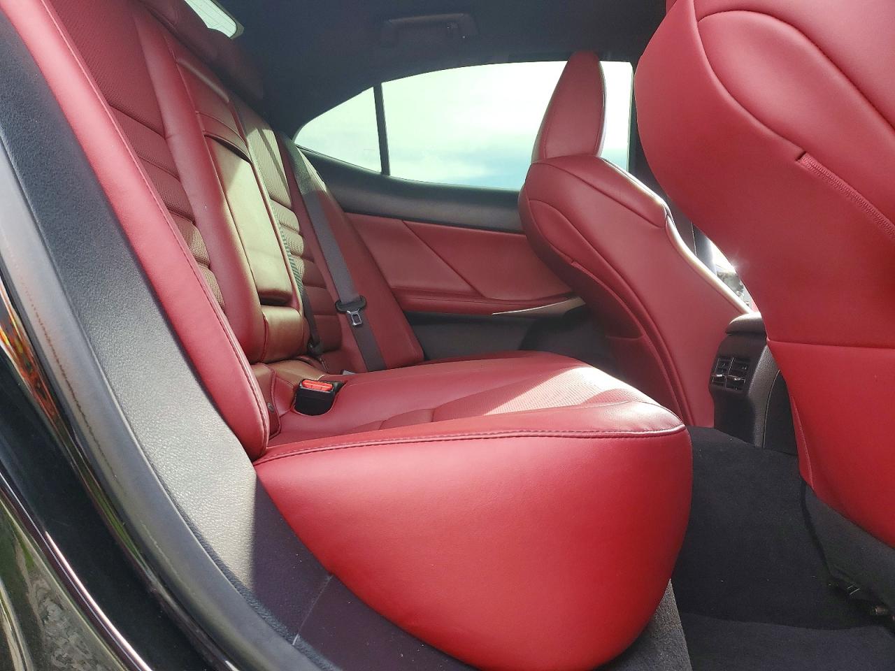 2017 LEXUS IS 300 photo 19