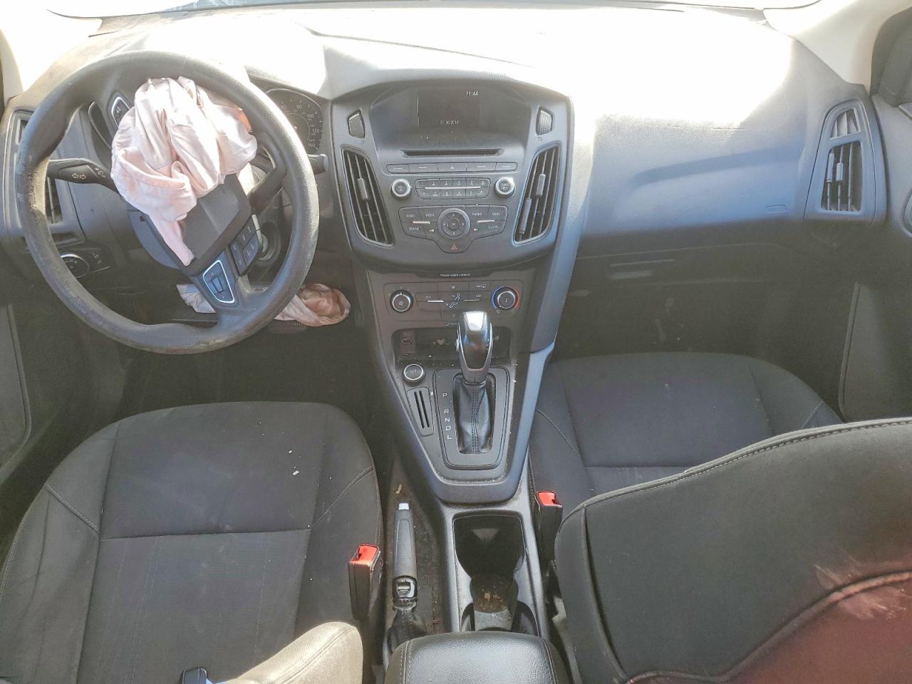 2015 FORD FOCUS SE photo 22