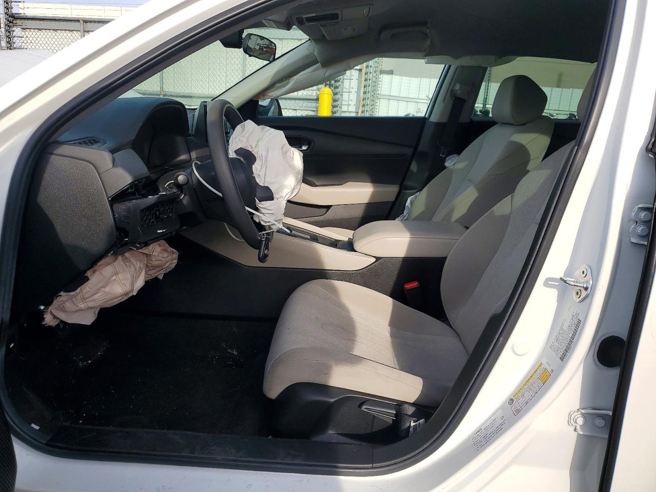 2024 HONDA ACCORD LX photo 13