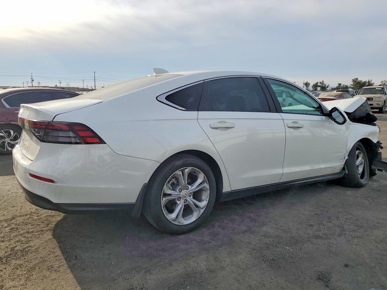 2024 HONDA ACCORD LX photo 5