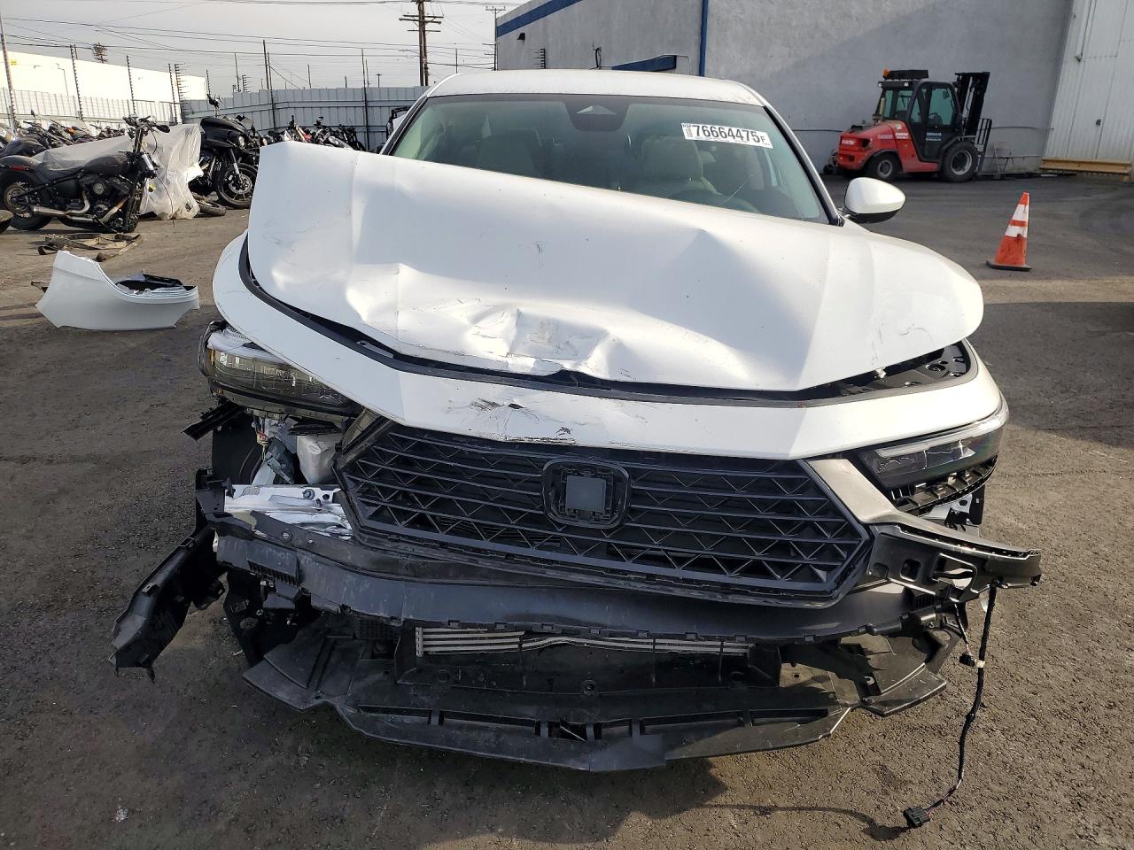 2024 HONDA ACCORD LX photo 9
