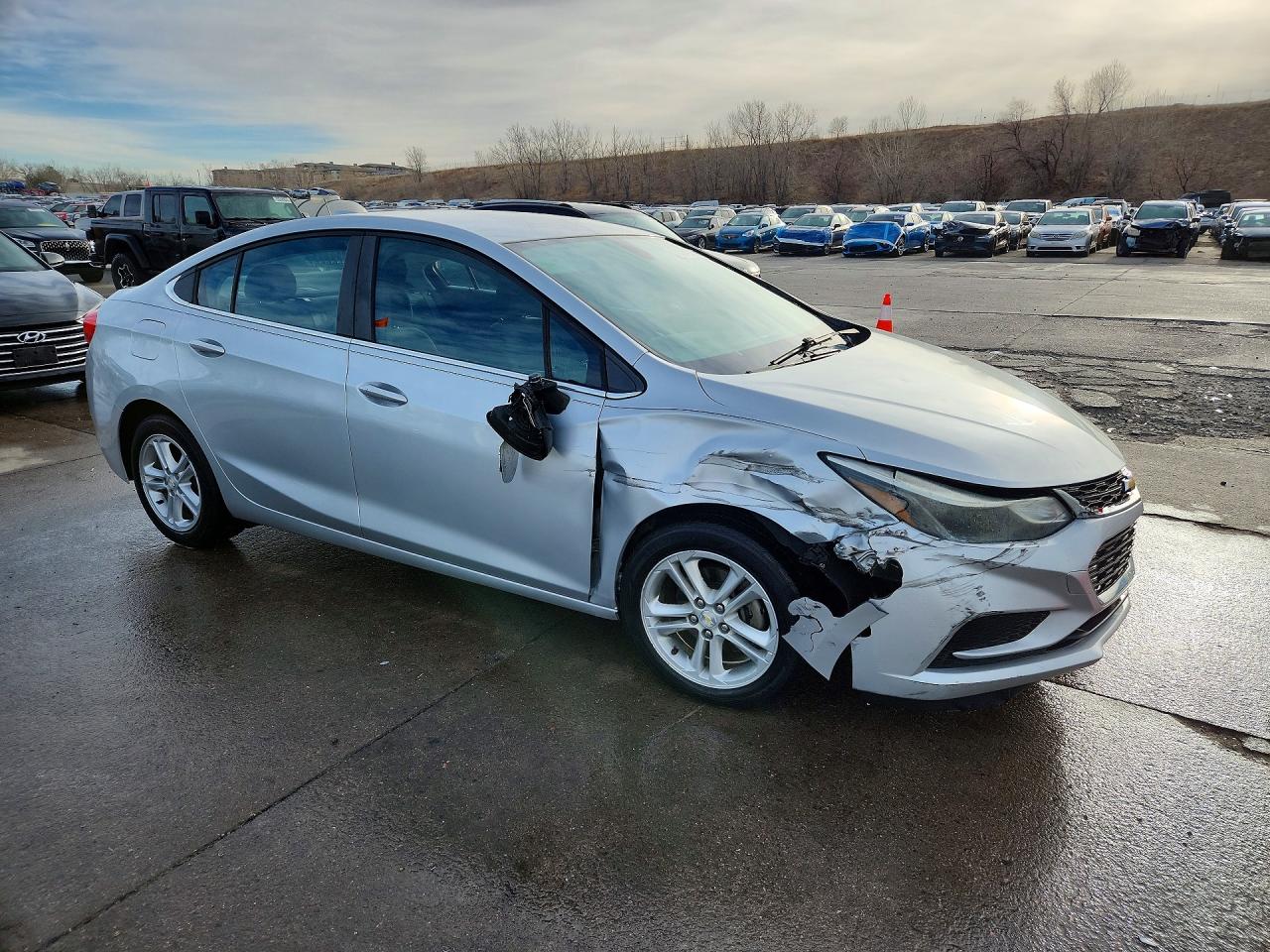 2016 CHEVROLET CRUZE LT photo 4