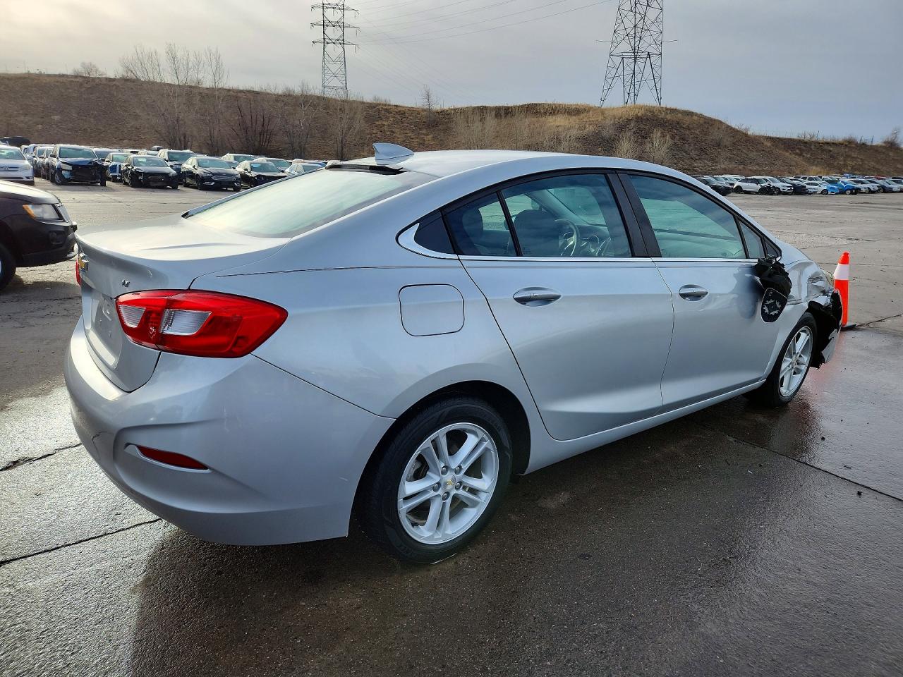 2016 CHEVROLET CRUZE LT photo 3