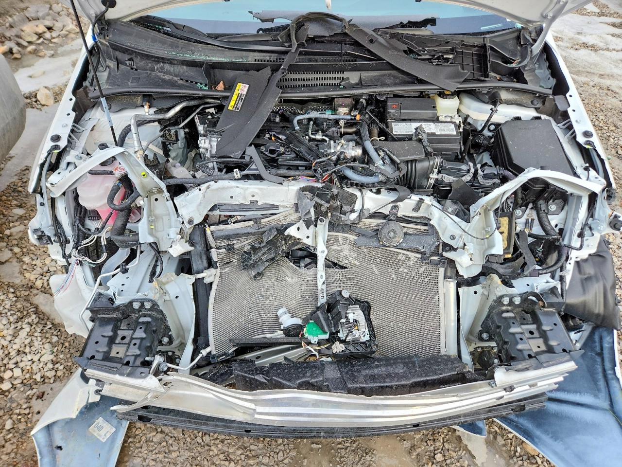 2025 TOYOTA COROLLA photo 31