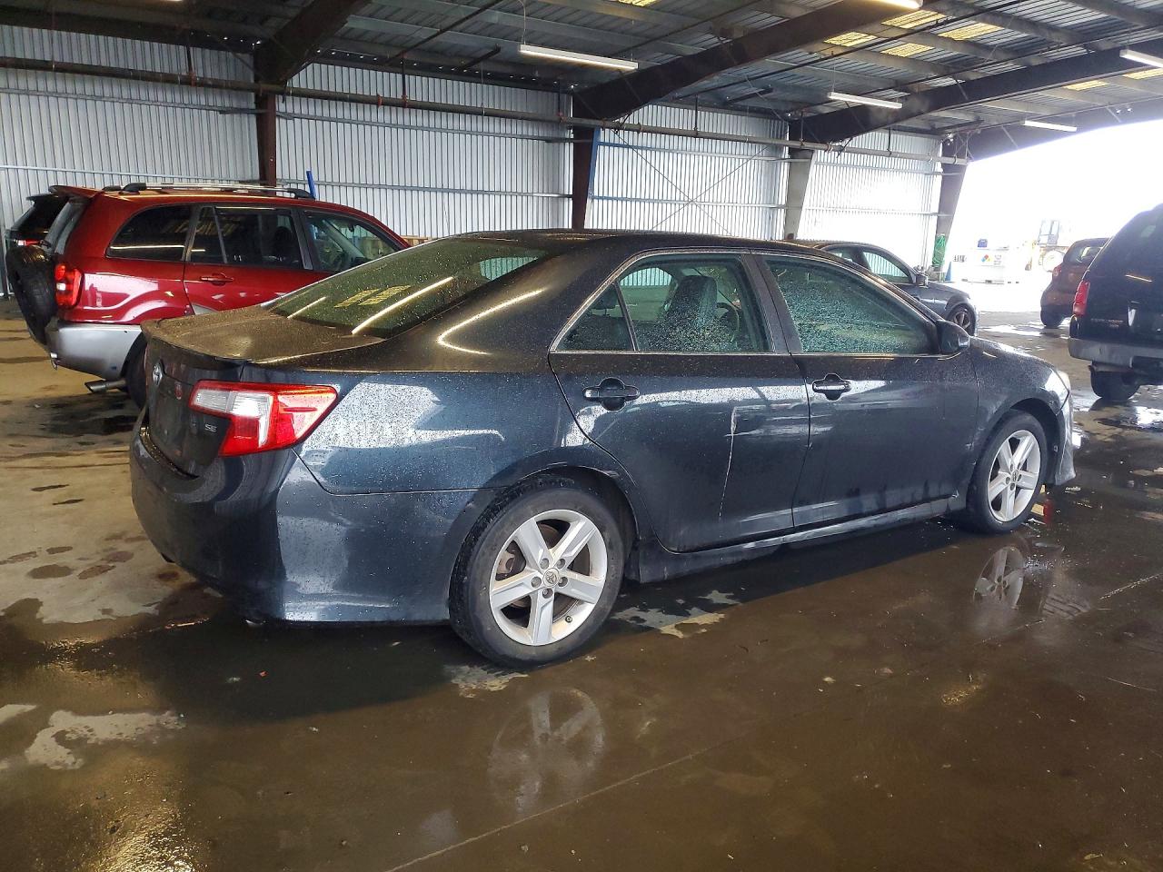 2013 TOYOTA CAMRY L photo 5