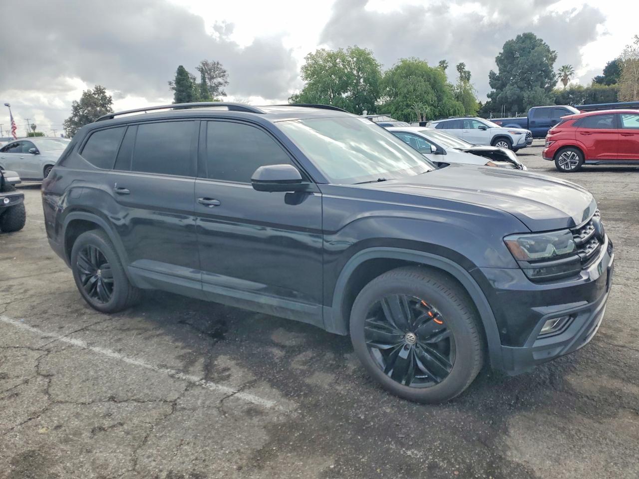 2018 VOLKSWAGEN ATLAS SEL PREMIUM photo 7