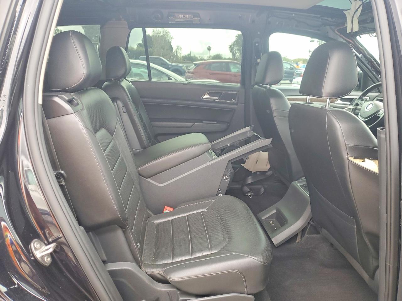 2018 VOLKSWAGEN ATLAS SEL PREMIUM photo 21