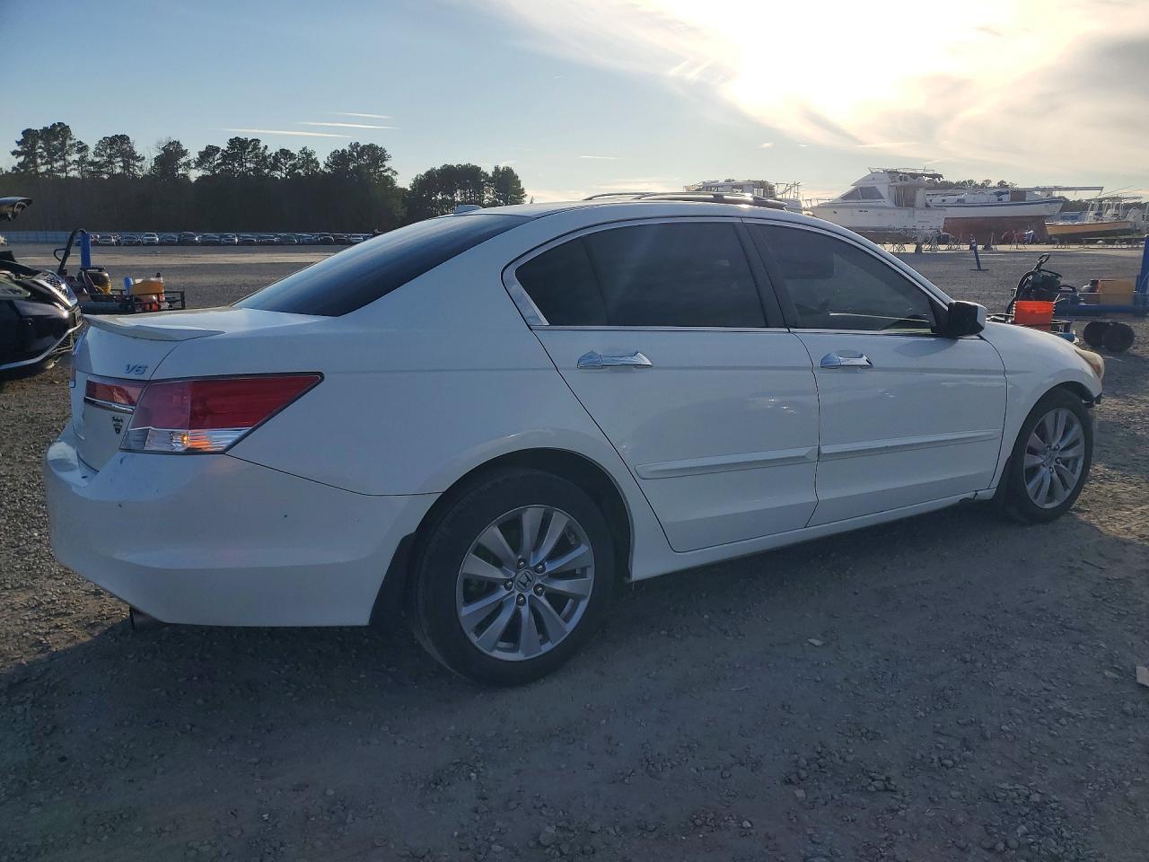2011 HONDA ACCORD EXL photo 3