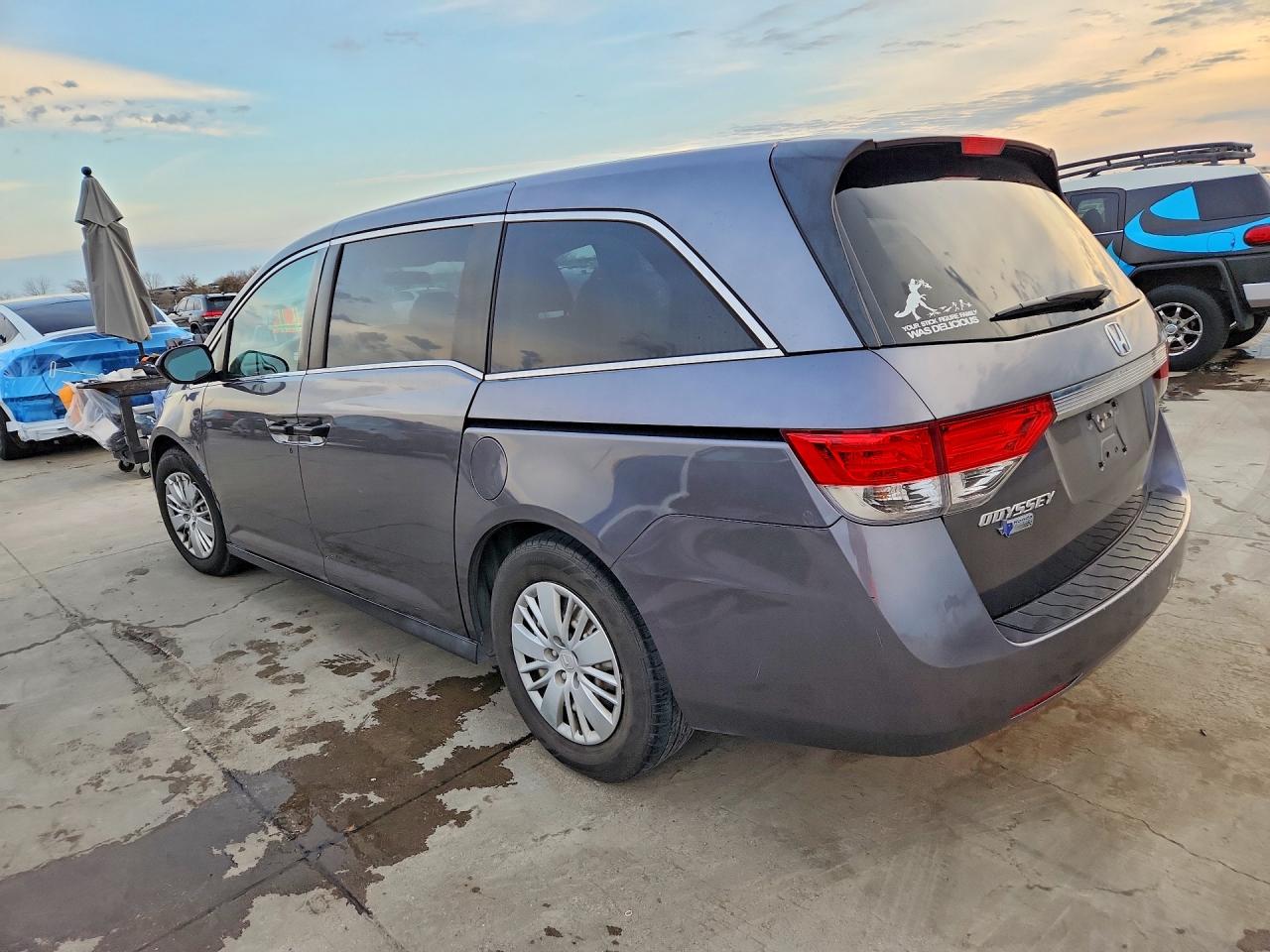 2014 HONDA ODYSSEY LX photo 2