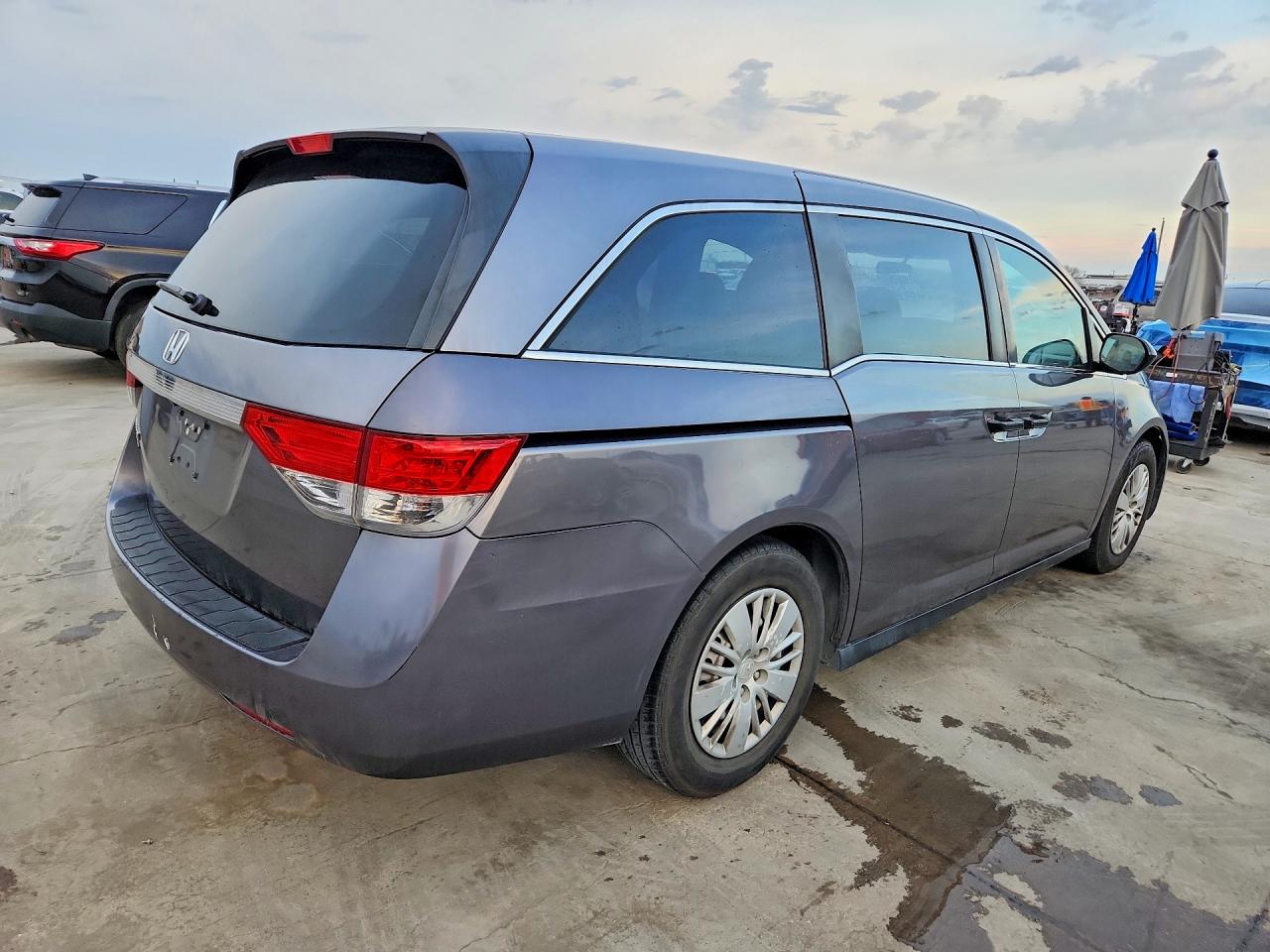 2014 HONDA ODYSSEY LX photo 3