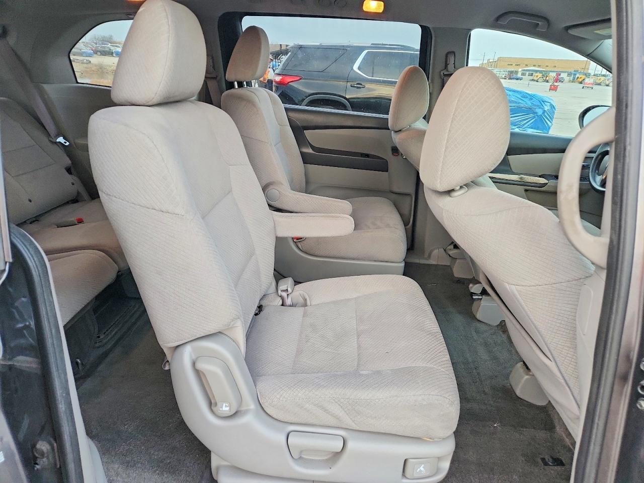 2014 HONDA ODYSSEY LX photo 11