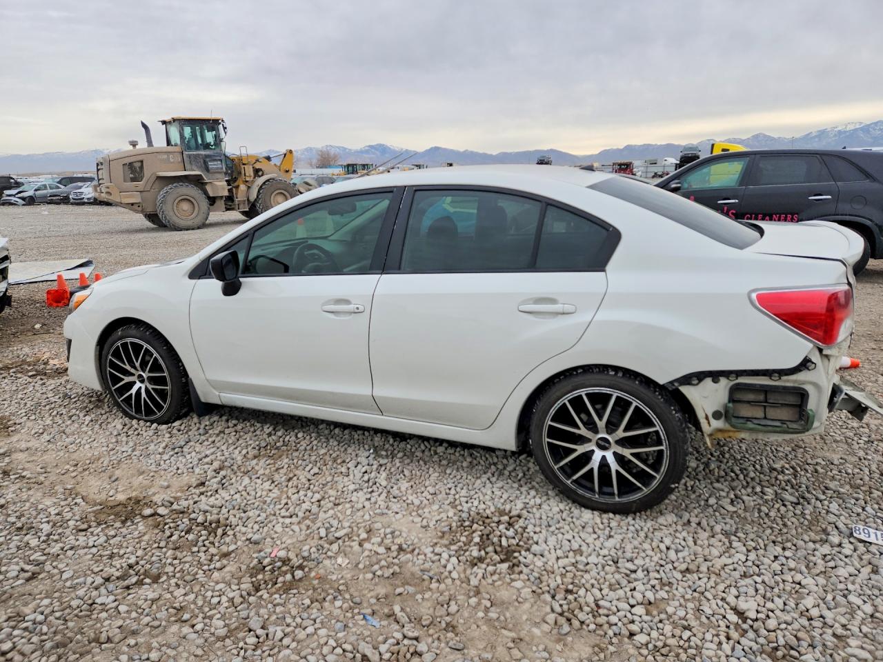 2015 SUBARU IMPREZA photo 2