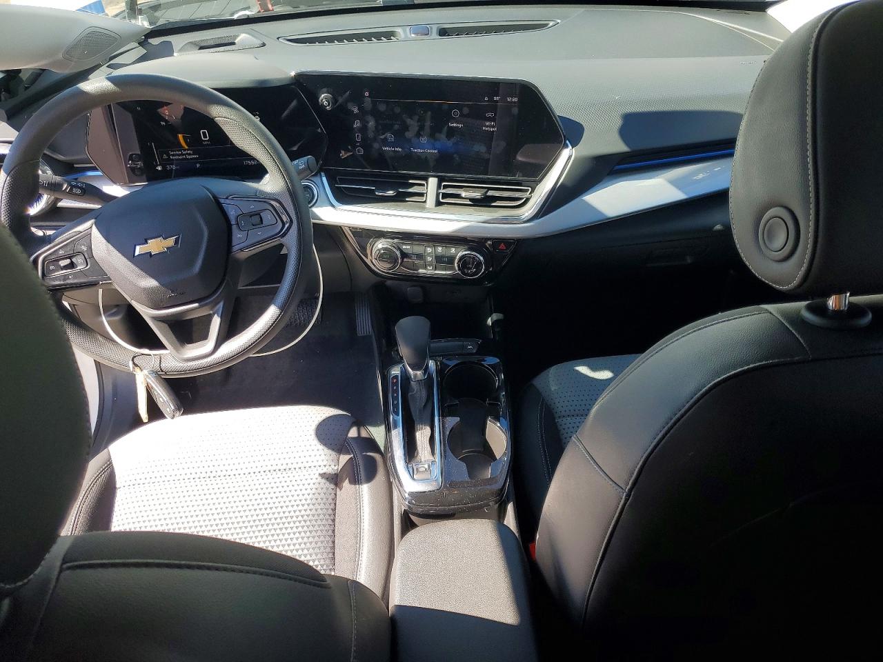 2025 CHEVROLET TRAX 1LT photo 15