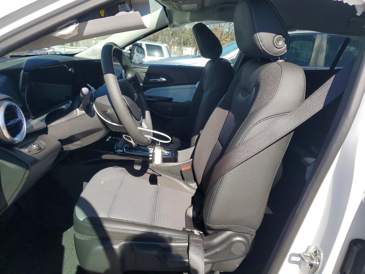 2025 CHEVROLET TRAX 1LT photo 13