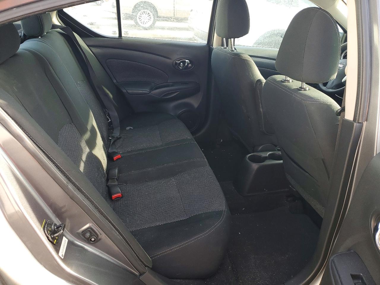 2019 NISSAN VERSA S photo 28