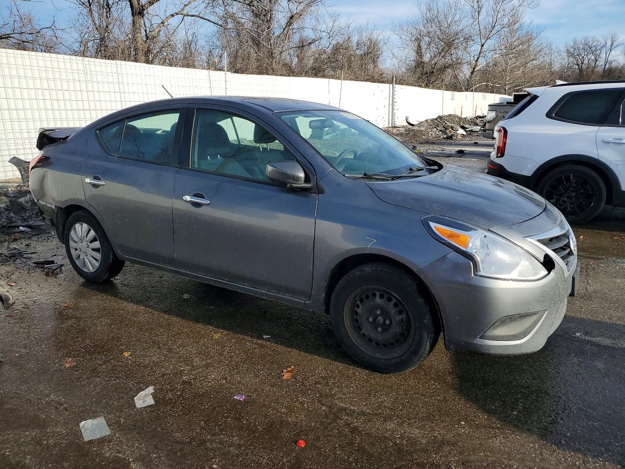 2019 NISSAN VERSA S photo 10