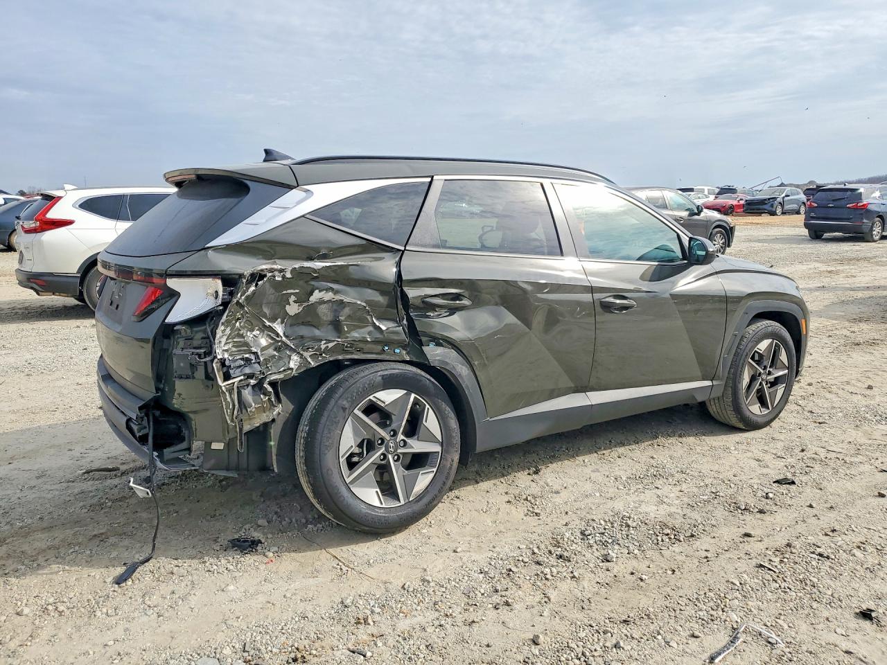 2025 HYUNDAI TUCSON SEL photo 3