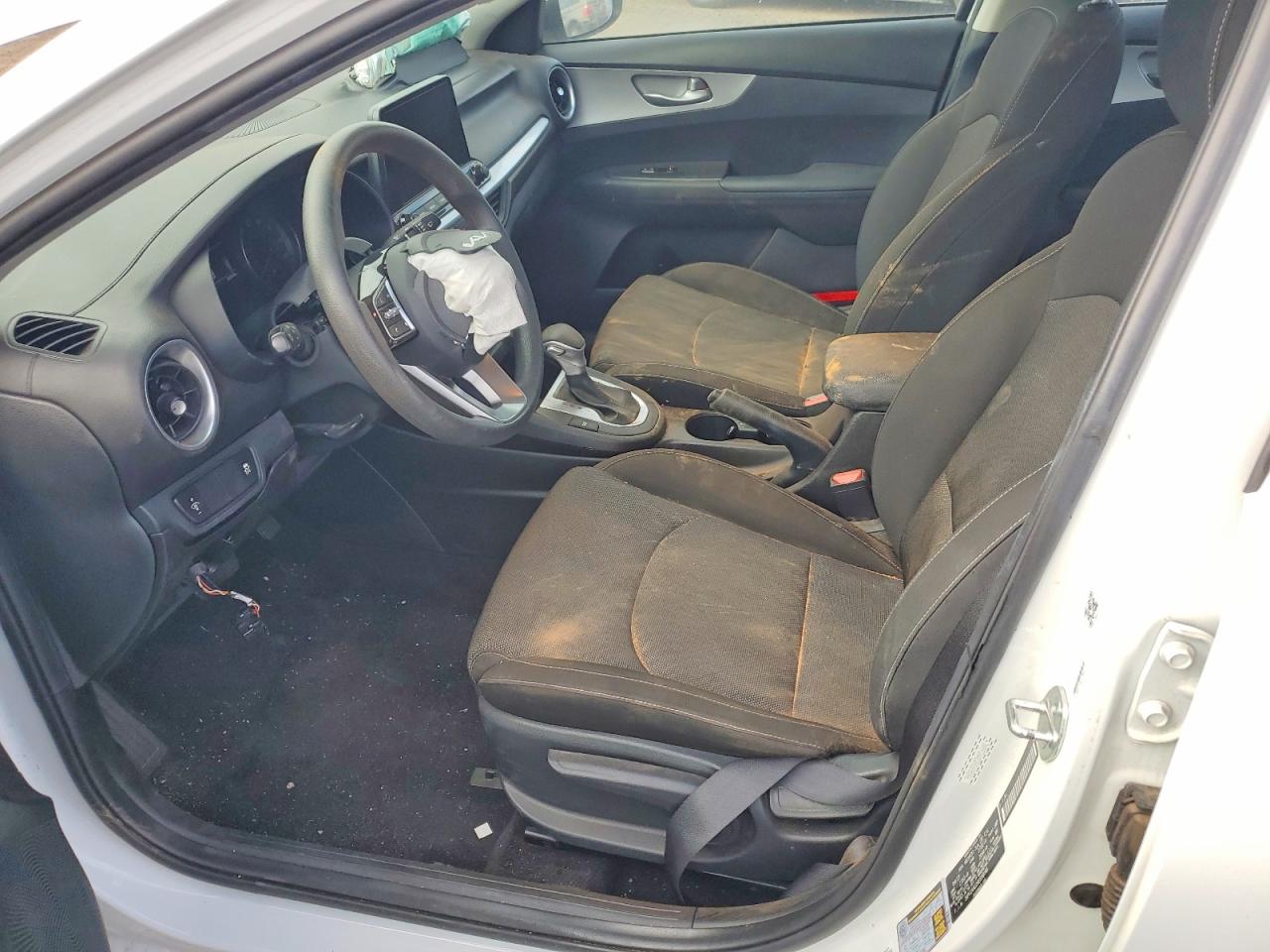 2024 KIA FORTE LXS photo 7