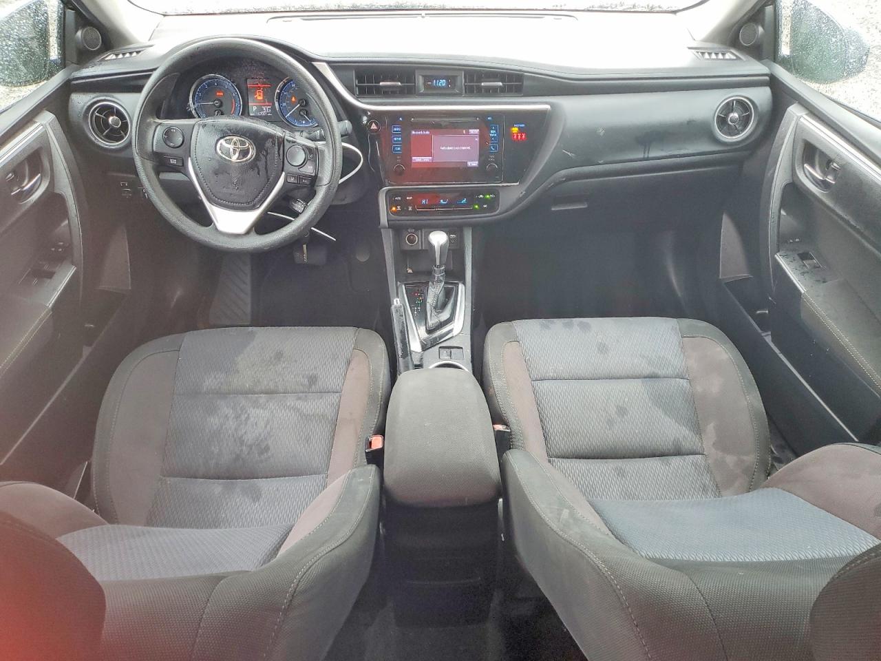 2019 TOYOTA COROLLA L photo 8