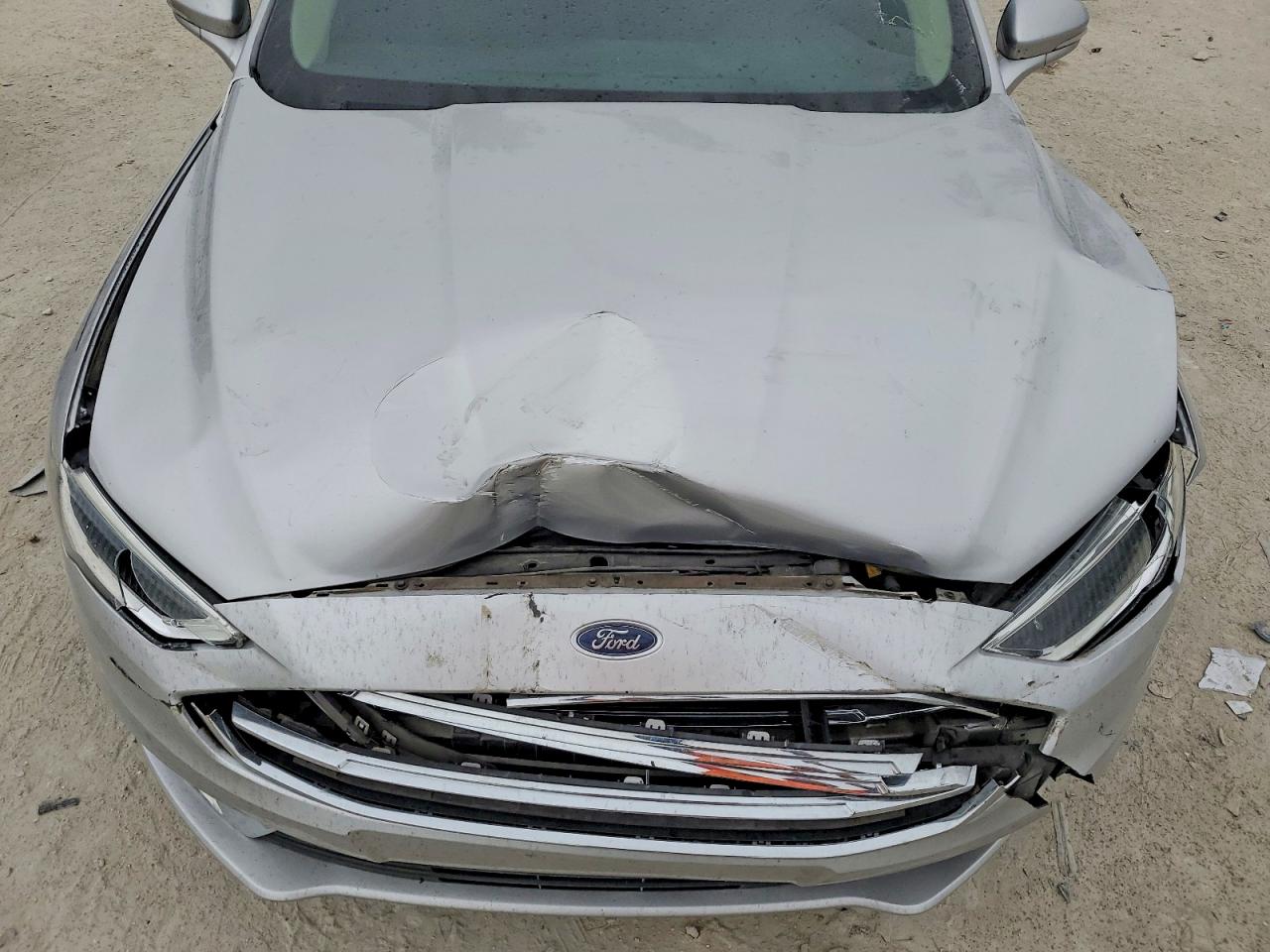 2018 FORD FUSION TITANIUM/PLATINUM HEV photo 31