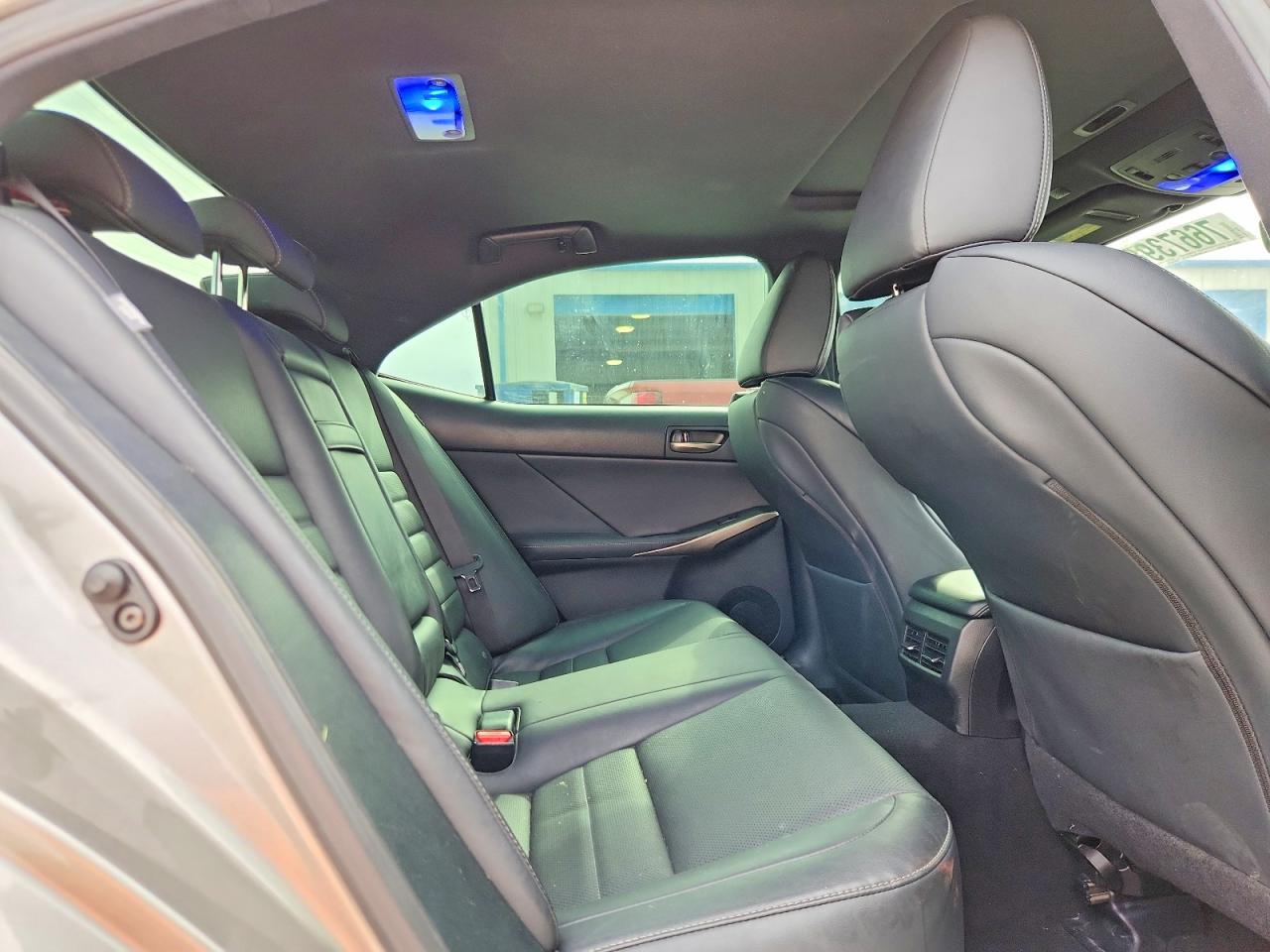 2019 LEXUS IS 300 photo 19