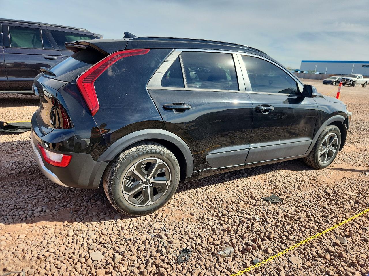 2023 KIA NIRO EX photo 3