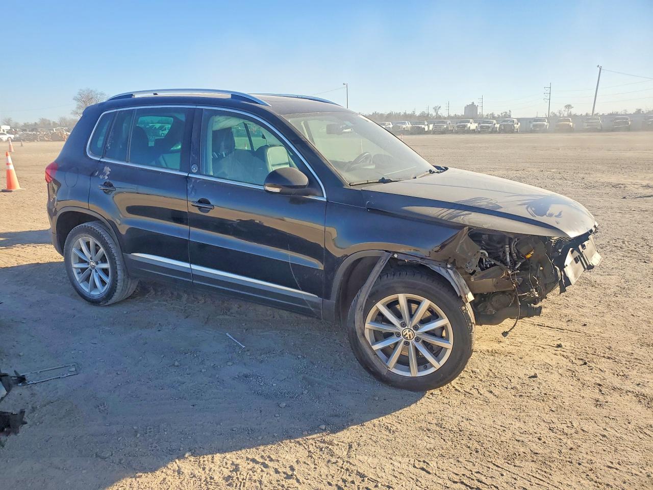 2017 VOLKSWAGEN TIGUAN WOLFSBURG photo 4