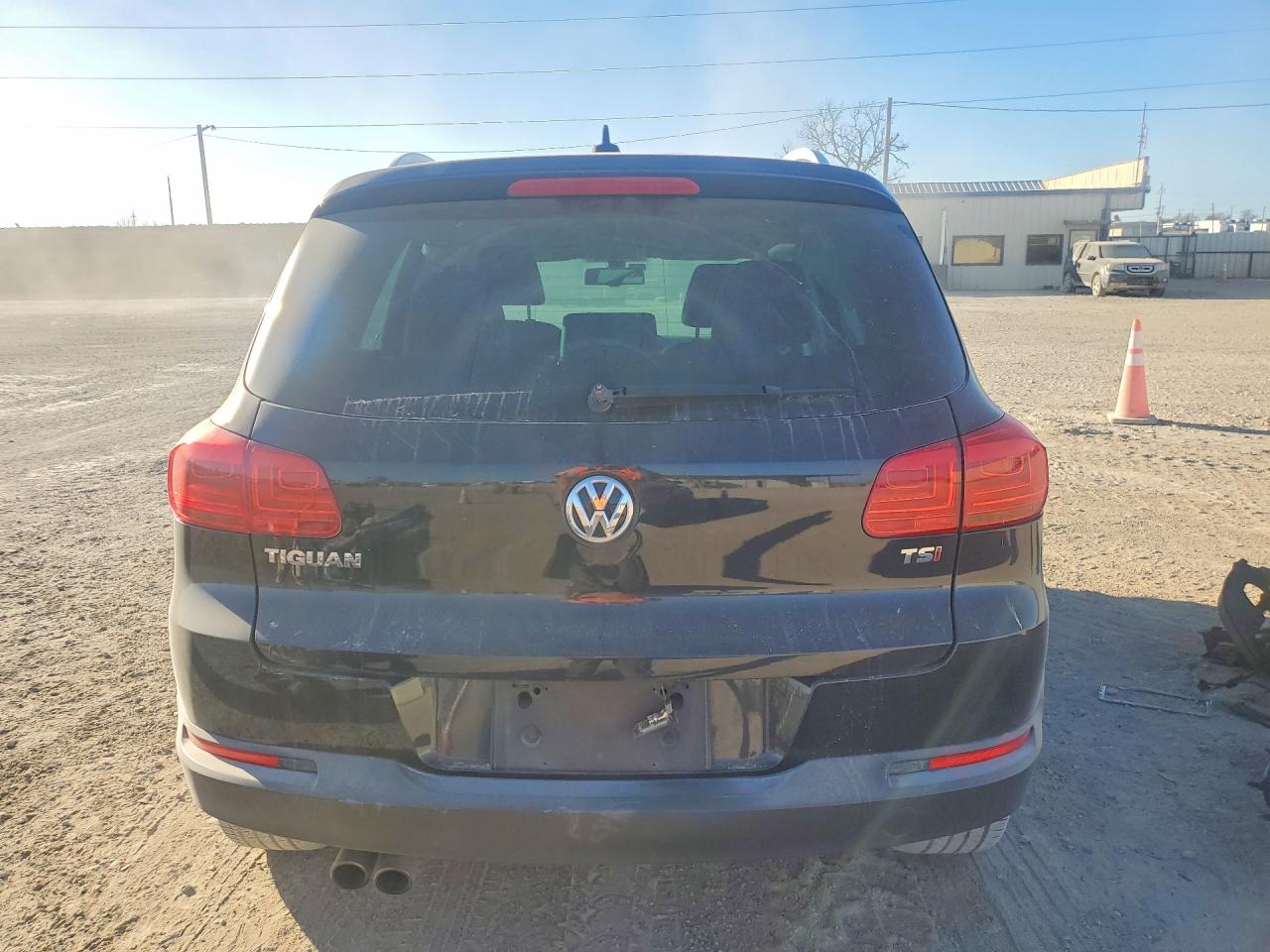 2017 VOLKSWAGEN TIGUAN WOLFSBURG photo 6