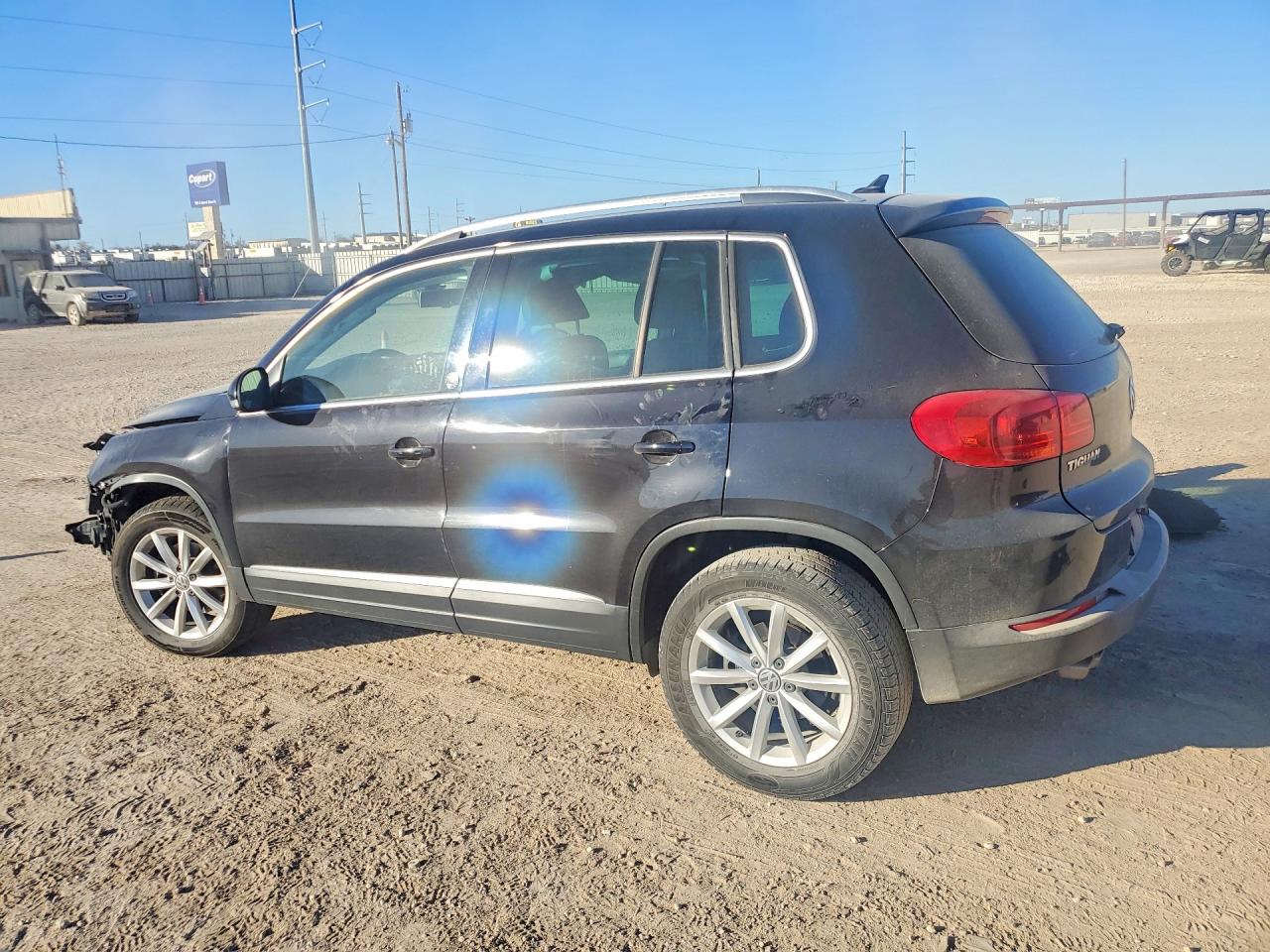 2017 VOLKSWAGEN TIGUAN WOLFSBURG photo 2