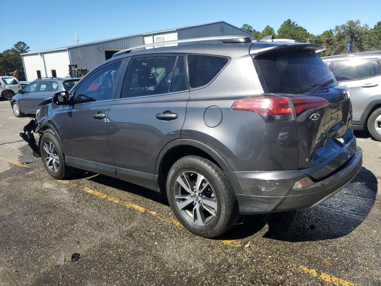 2017 TOYOTA RAV4 XLE photo 2