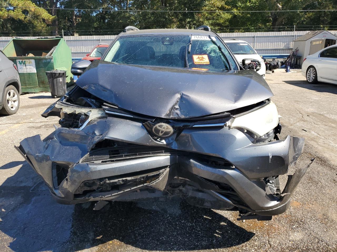 2017 TOYOTA RAV4 XLE photo 5