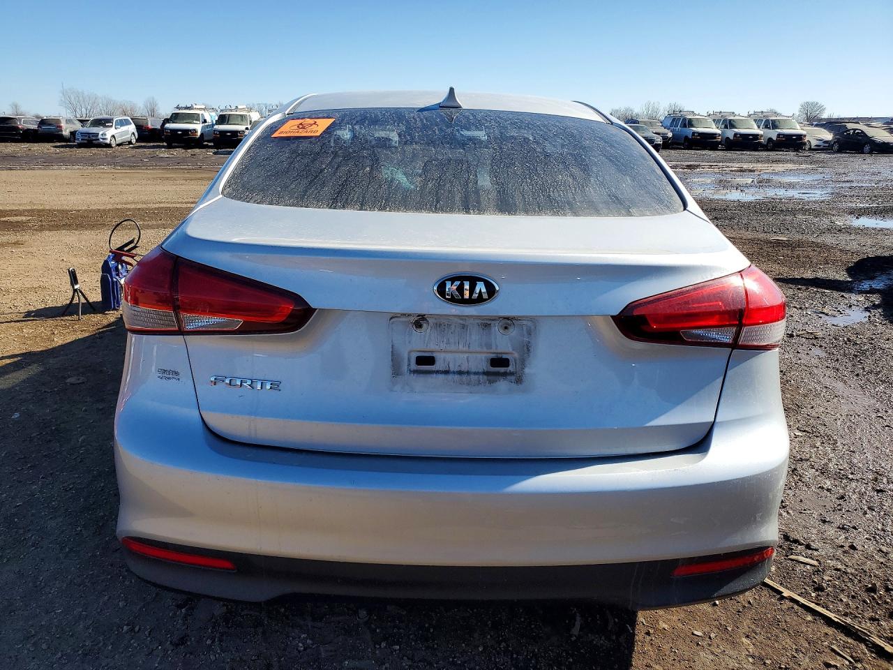 2017 KIA FORTE LX photo 11