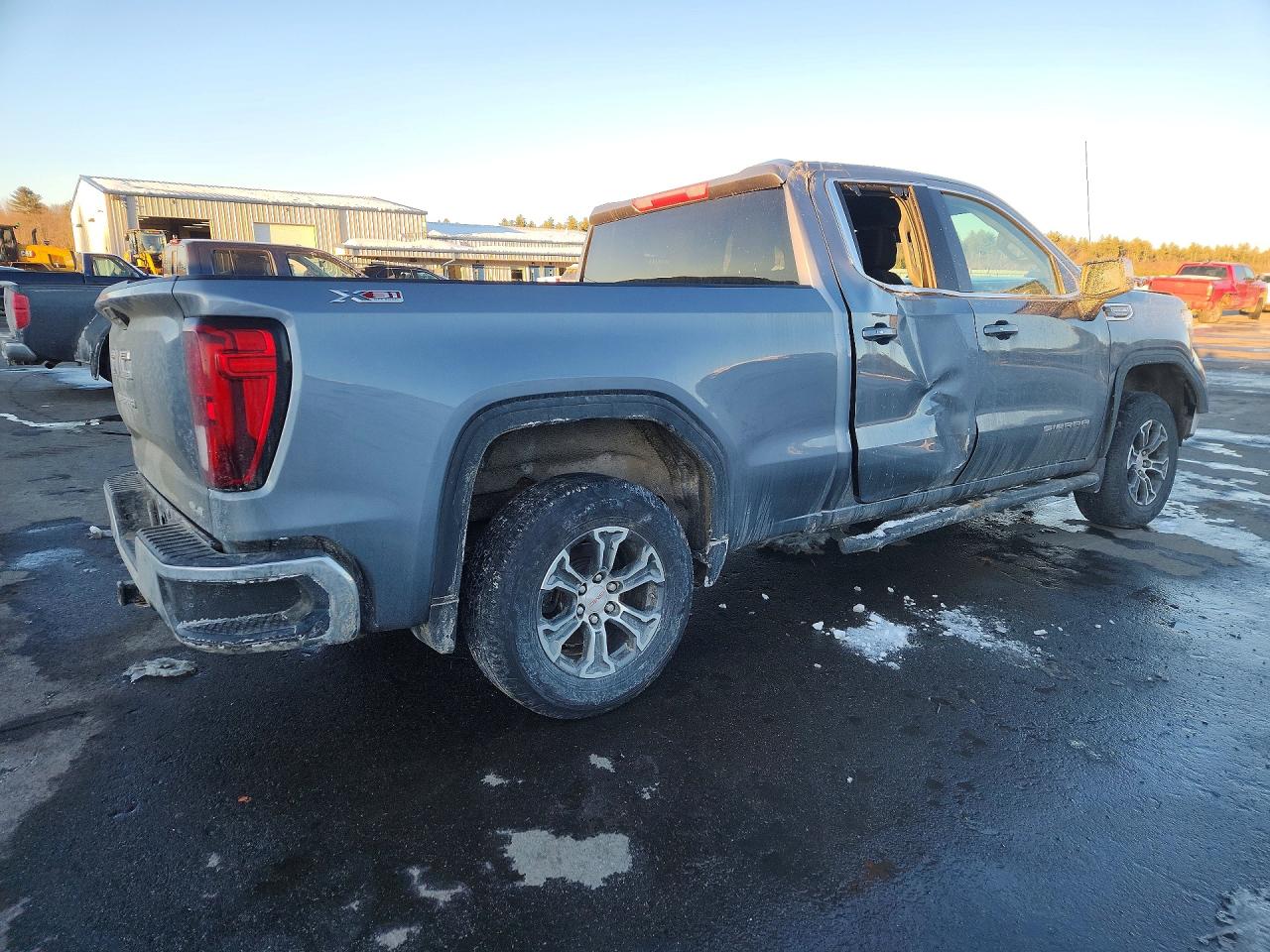 2021 GMC SIERRA K1500 SLE photo 3