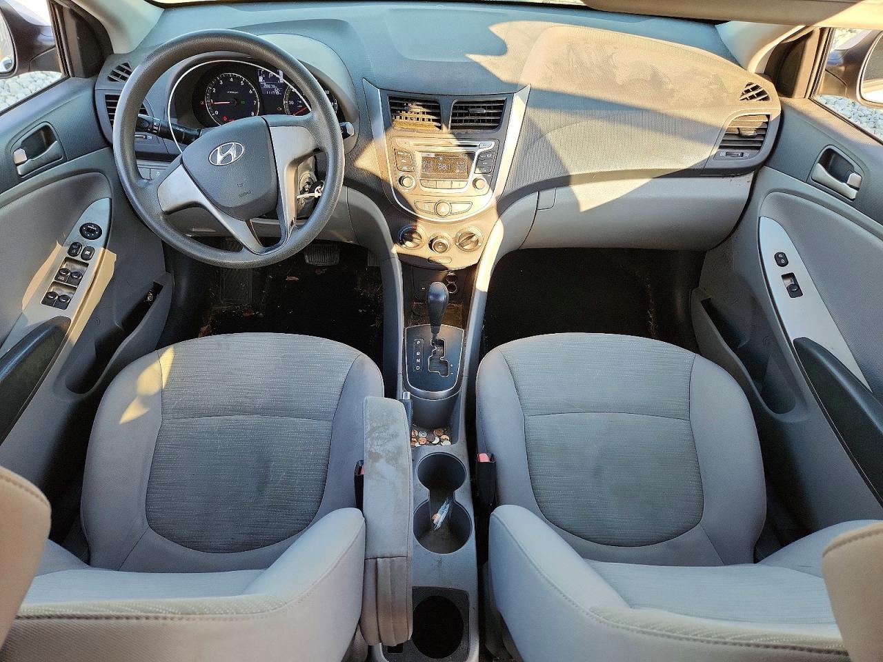 2016 HYUNDAI ACCENT SE photo 8