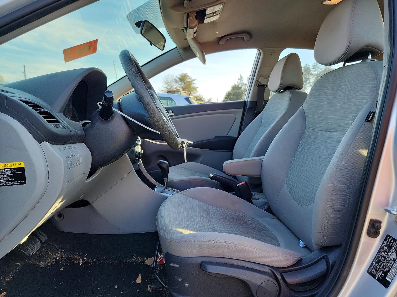 2016 HYUNDAI ACCENT SE photo 7