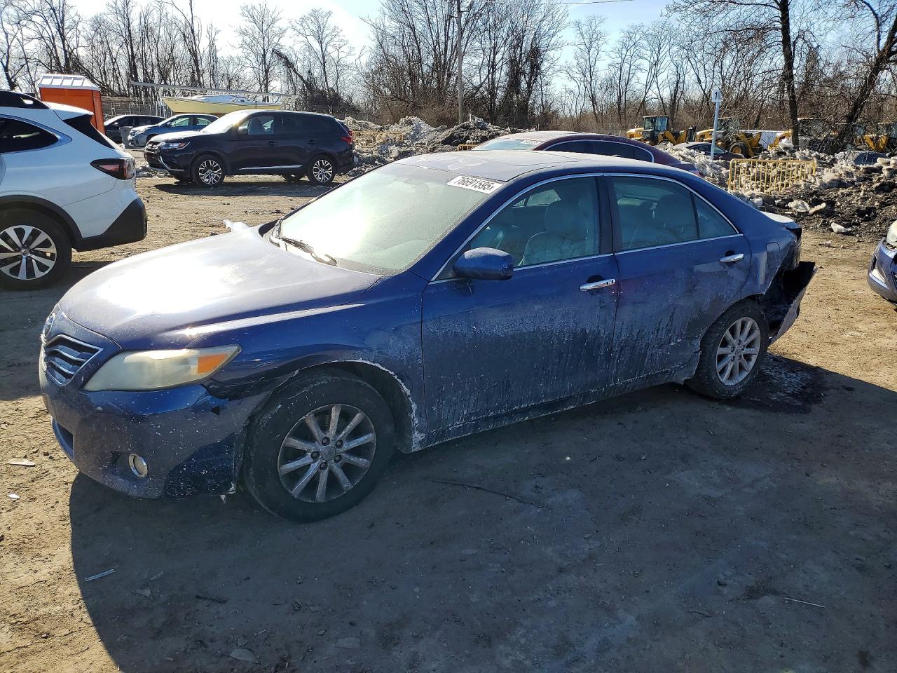 2011 TOYOTA CAMRY