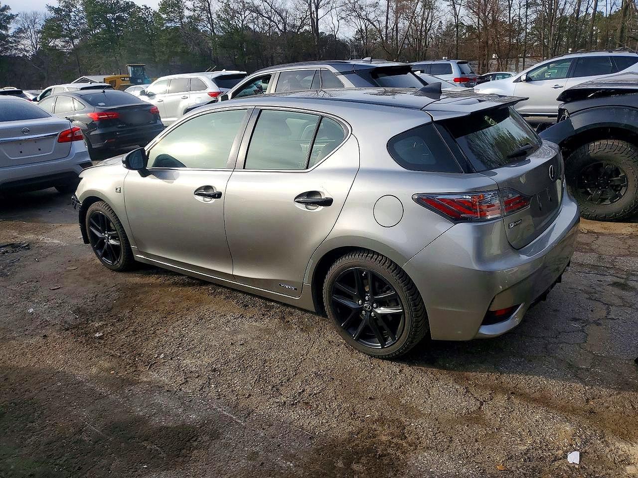 2016 LEXUS CT 200 photo 2