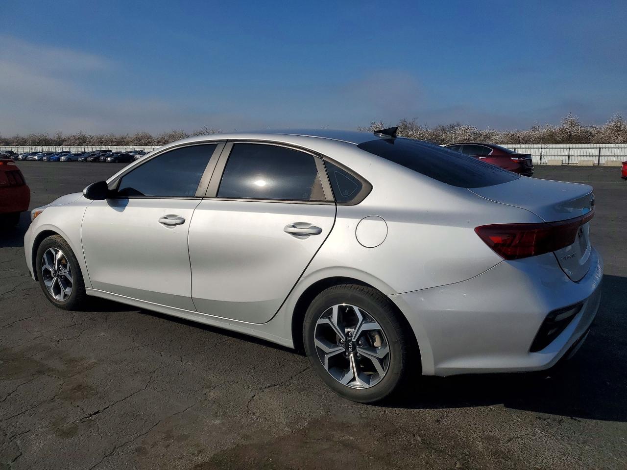 2021 KIA FORTE FE photo 2