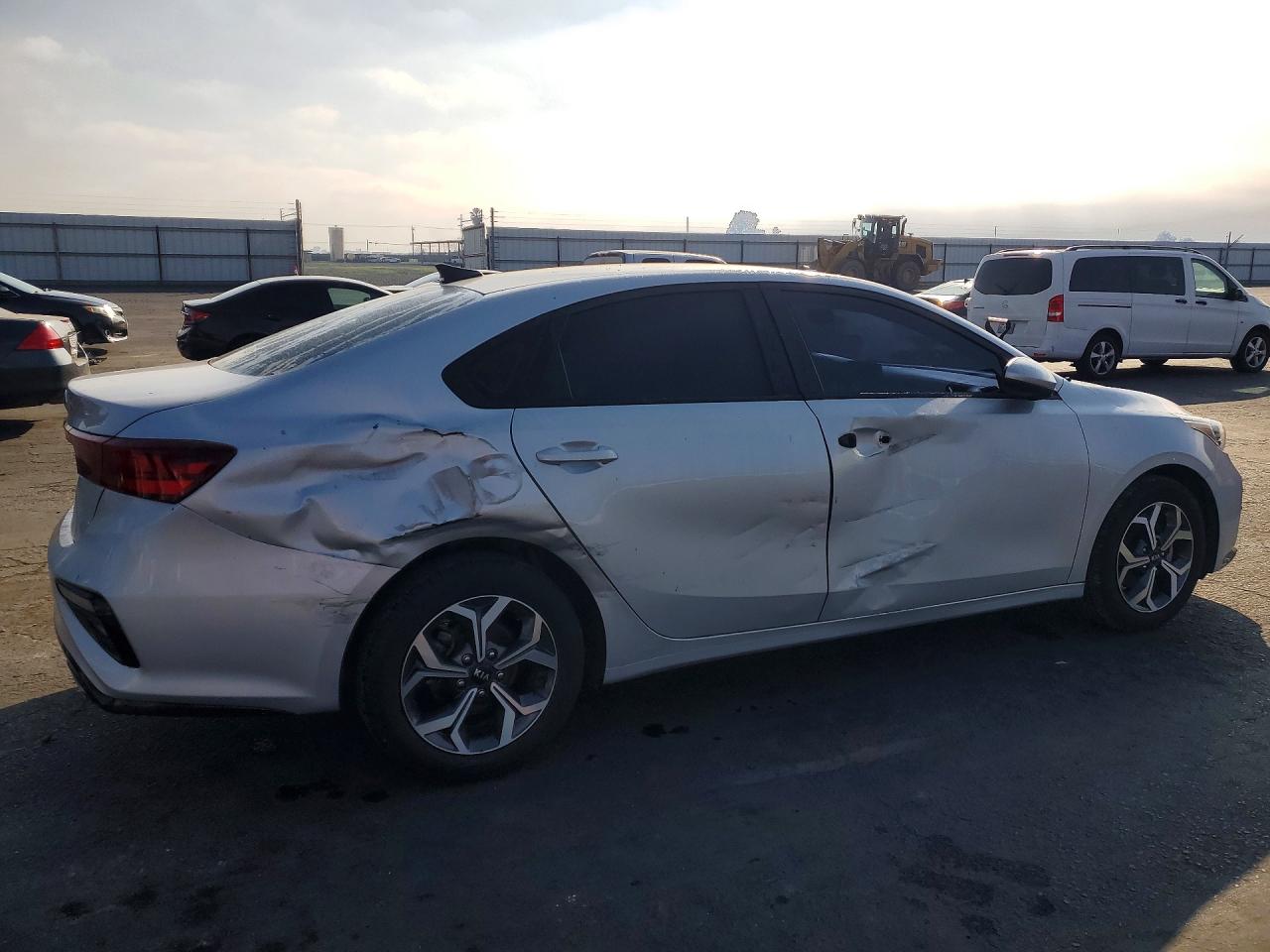 2021 KIA FORTE FE photo 3
