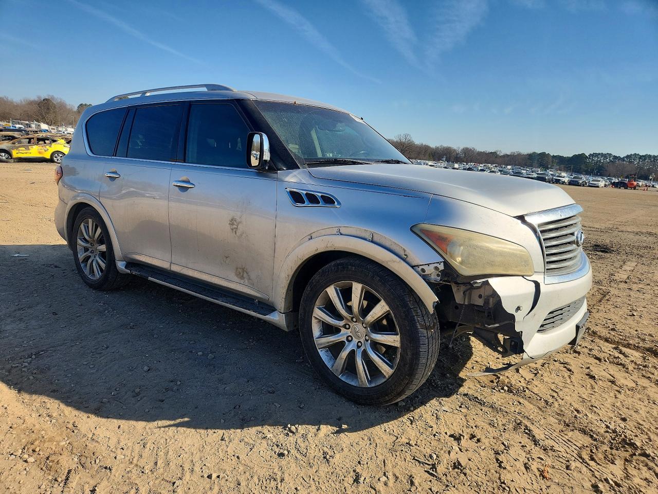 2012 INFINITI QX56 BASE photo 7