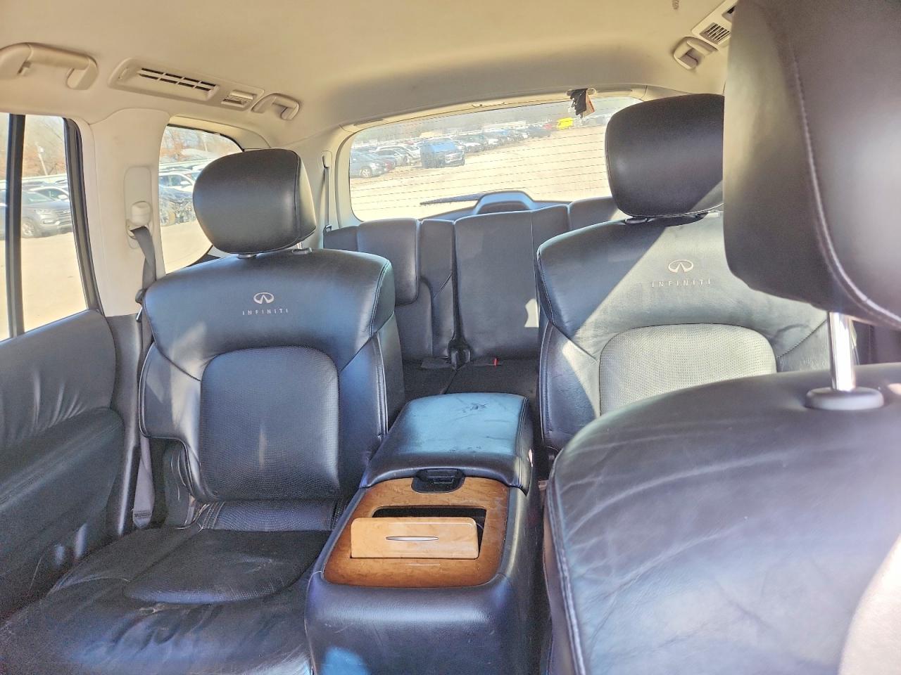 2012 INFINITI QX56 BASE photo 19