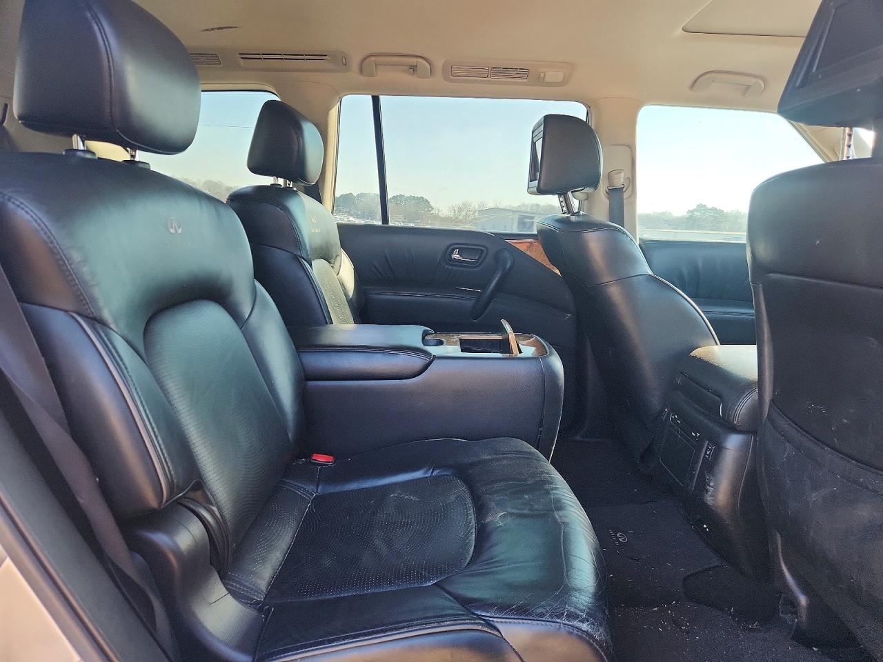 2012 INFINITI QX56 BASE photo 21