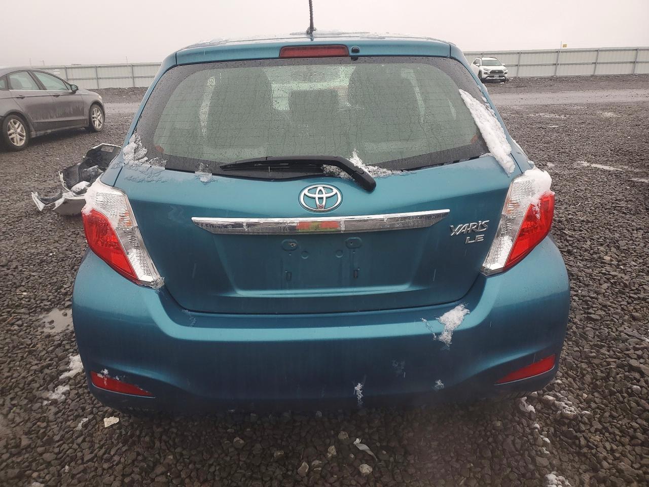 2014 TOYOTA YARIS photo 6
