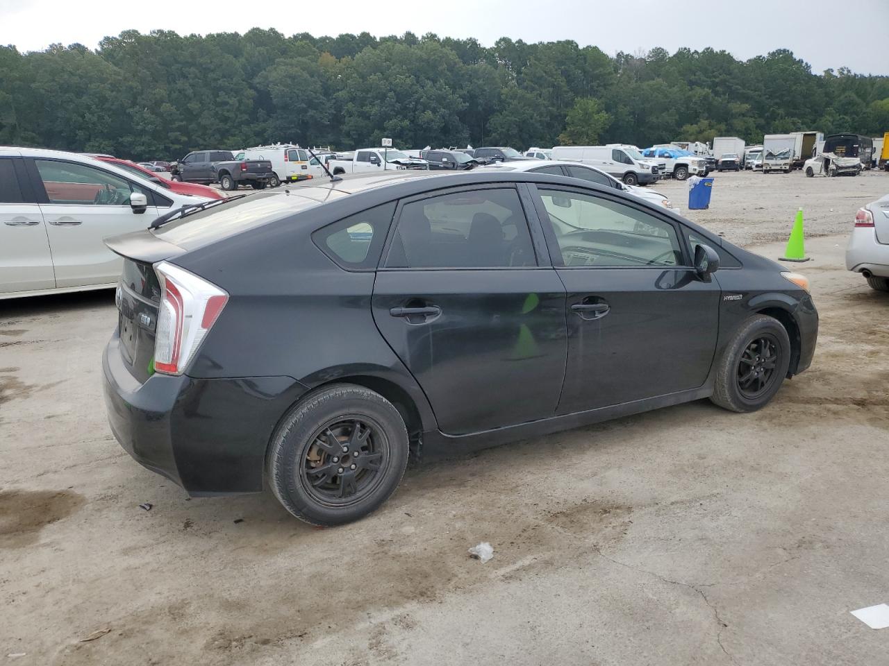 2012 TOYOTA PRIUS photo 3