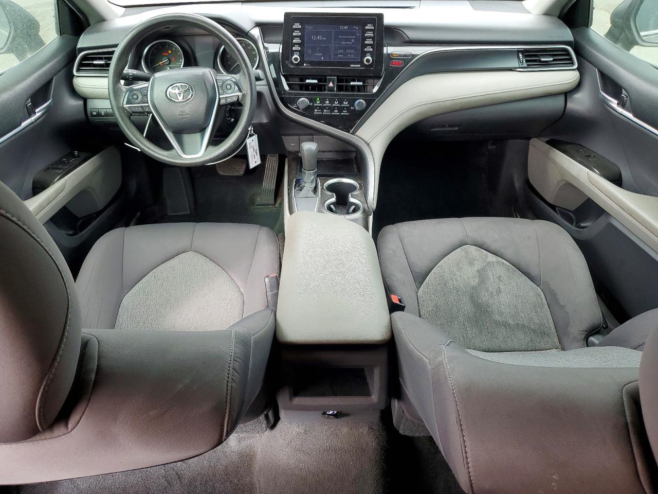 2021 TOYOTA CAMRY LE photo 8