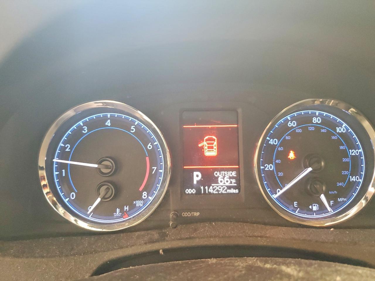2018 TOYOTA COROLLA LE photo 9