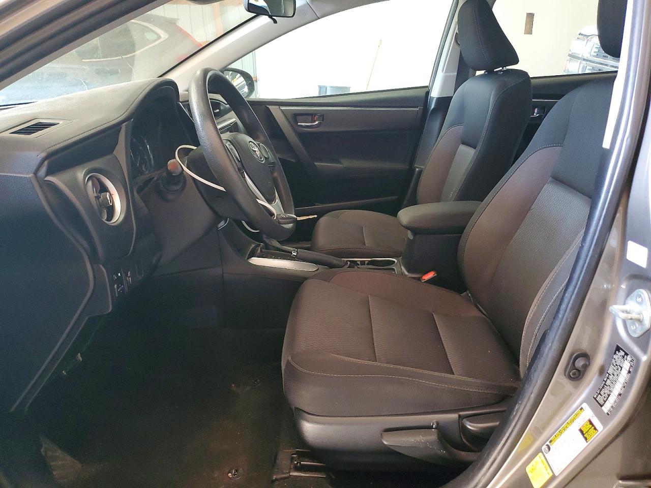 2018 TOYOTA COROLLA LE photo 7