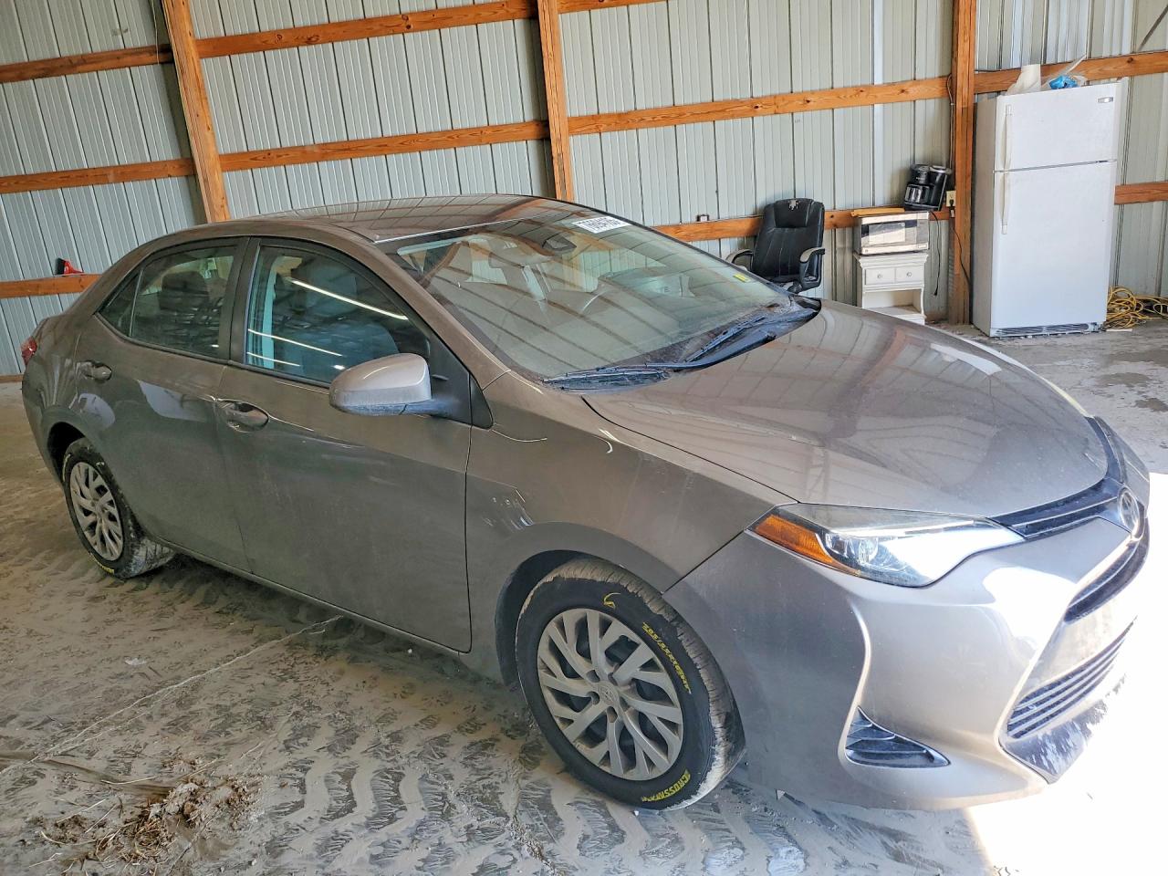 2018 TOYOTA COROLLA LE photo 4