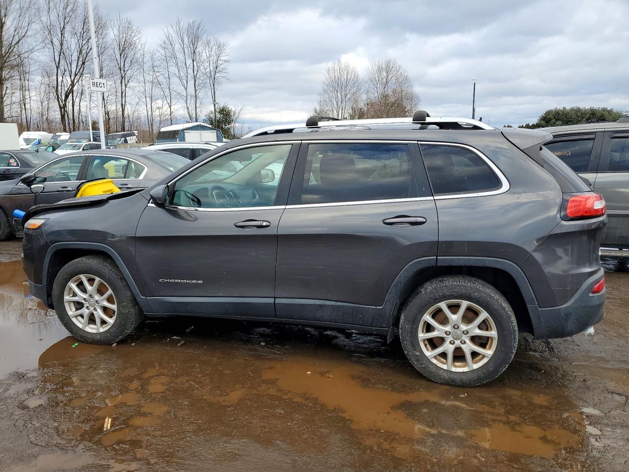 2016 JEEP CHEROKEE LATITUDE photo 3