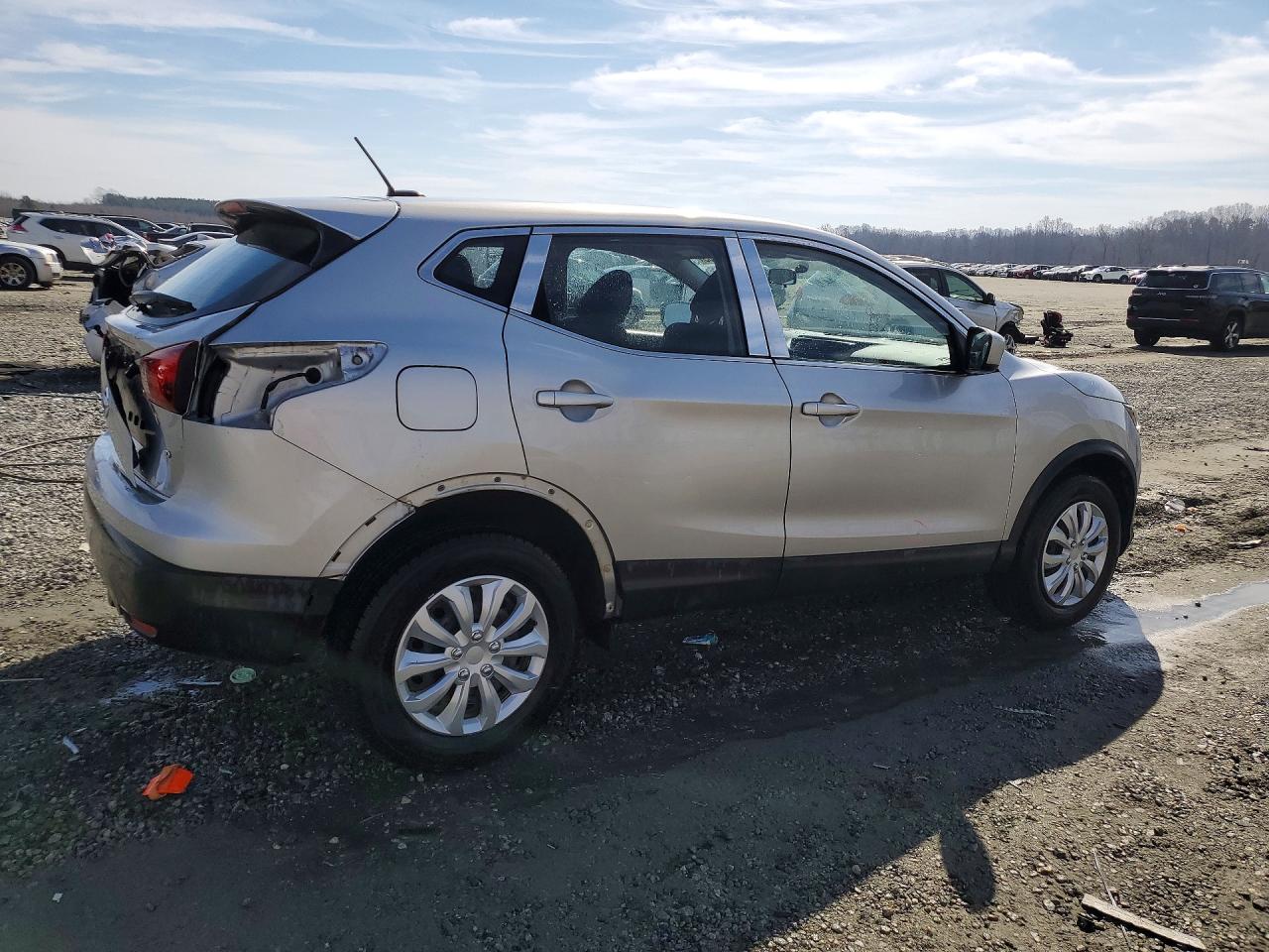 2019 NISSAN ROGUE SPORT S photo 5
